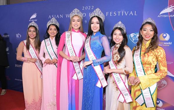Several entries in the Miss Teen Vietnam pageant at Saban Theatre on November 18, 2022 in Beverly Hills, California. Michael Tullberg / GETTY IMAGES NORTH AMERICA / Getty Images via AFP 
