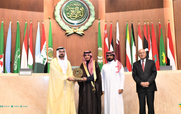 وزارة الموارد البشرية والتنمية الاجتماعية تُحقق جائزة التميز الحكومي العربي