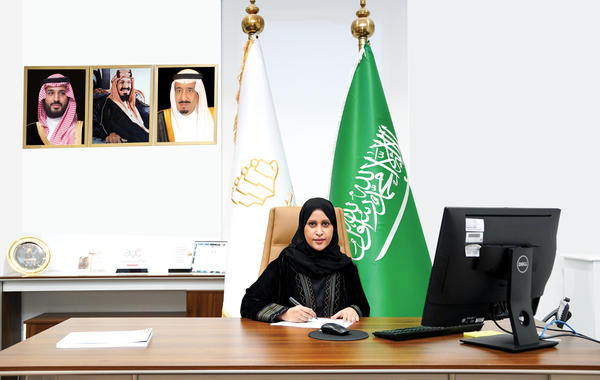ميمونة آل خليل أمينا عاما لمجلس شؤون الأسرة. الصورة من الموقع الإلكتروني الرسمي لشؤون الأسرة