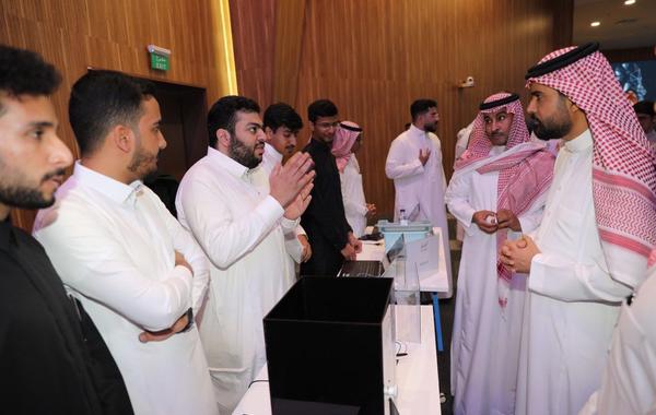 جامعة جدة تدعم مشاريع الأنظمة الذكية