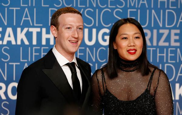 Mark Zuckerberg  and Priscilla Chan on November 4, 2018 in Mountain View, California. Lachlan Cunningham/Getty Images for Breakthrough Prize/AFP