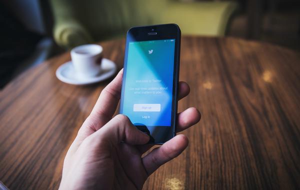 

                            تويتر تطلق ميزة جديدة لقياس شعبية التغريدات

                        