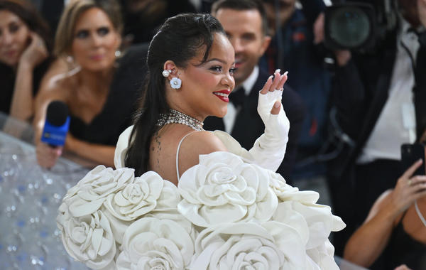  Rihanna arrives for the 2023 Met Gala at the Metropolitan Museum of Art on May 1, 2023, in New York. The Gala raises money for the Metropolitan Museum of Art's Costume Institute. The Gala's 2023 theme is “Karl Lagerfeld: A Line of Beauty.” (Photo by ANGELA WEISS / AFP)