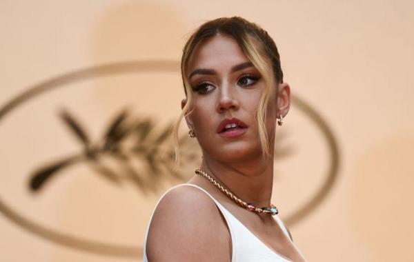 Adele Exarchopoulos arrives for the screening of the film "Le Regne Animal" during the 76th edition of the Cannes Film Festival in Cannes, southern France, on May 17, 2023. (Photo by CHRISTOPHE SIMON / AFP)