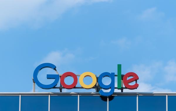 
جوجل تحظر تطبيقا من متجرها وتوصي بحذفه فورا
