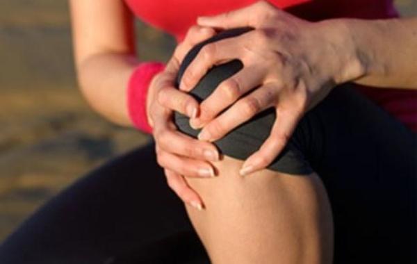 أسباب خشونة الركبة الاكثر شيوعاً بين النساء وأفضل العلاجات