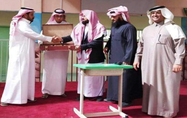 معلم سعودي يتنازل عن 20 يوم من إجازته بسبب طلابه