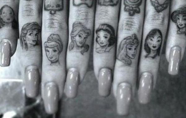 "تاتو أميرات ديزني" على الأصابع يكتسب شعبية عالمية