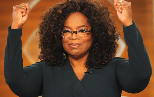 Oprah  تجمع 12 مليون دولار من تغريدة وفيديو عن الخبز
