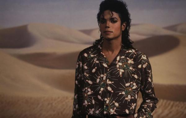تويتر يكشف عن رفض Michael Jackson لممثل أبيض تأدية دوره