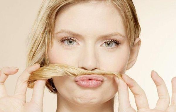بالفيديو: أسرع طريقة لإزالة شعر الوجه في المنزل