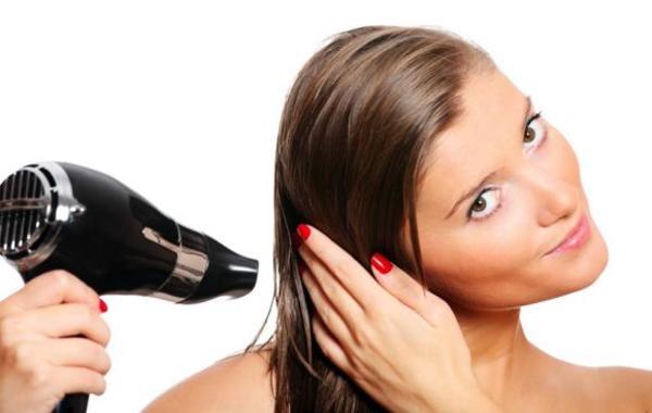 8 نصائح لتمنحي شعرك البريق والحيويّة