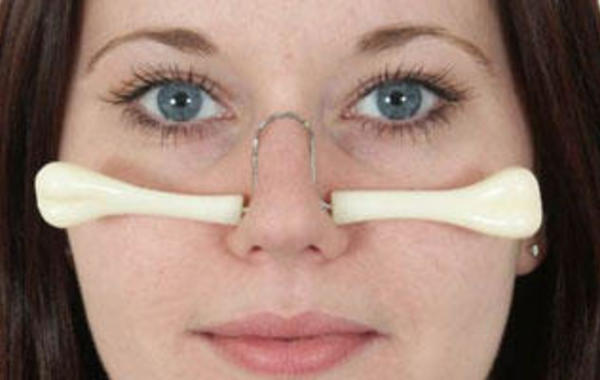حقن الكولاجين في عمليات التجميل تؤدي إلى العمى!