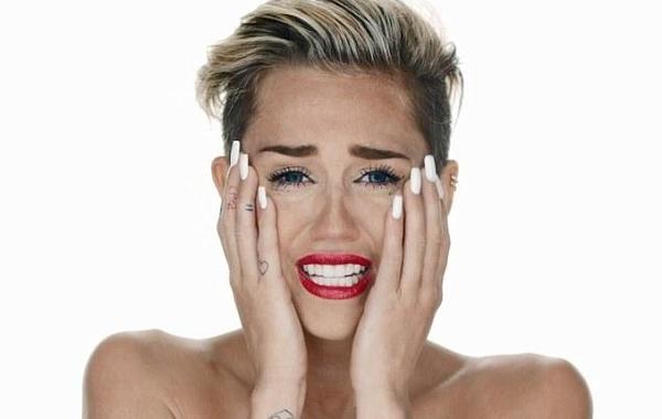 كليب Miley Cyrus يحطم الأرقام القياسية بعد ظهورها عارية
